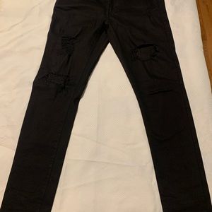 Black Guess Ripped Skinny Jeans